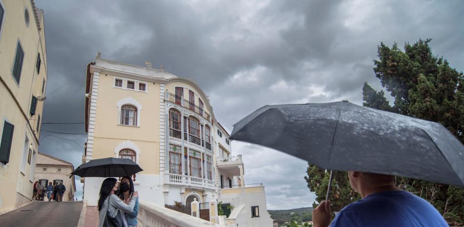 El temporal deja incomunicada Formentera y no se puede acceder a Menorca por barco