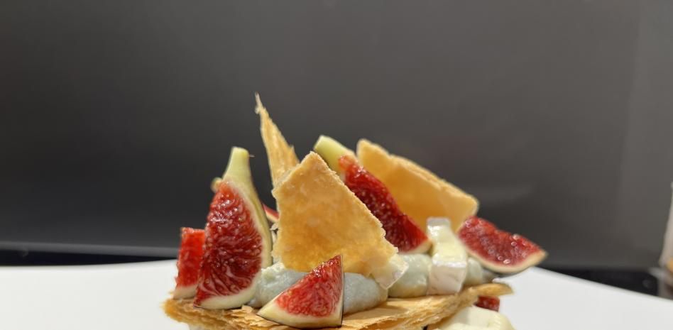 La receta de milhojas de cuatro quesos e higos de Miquel Antoja