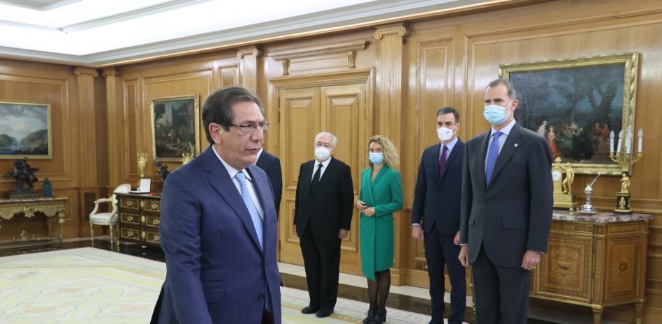 Arnaldo jura ante el Rey como nuevo magistrado del Constitucional