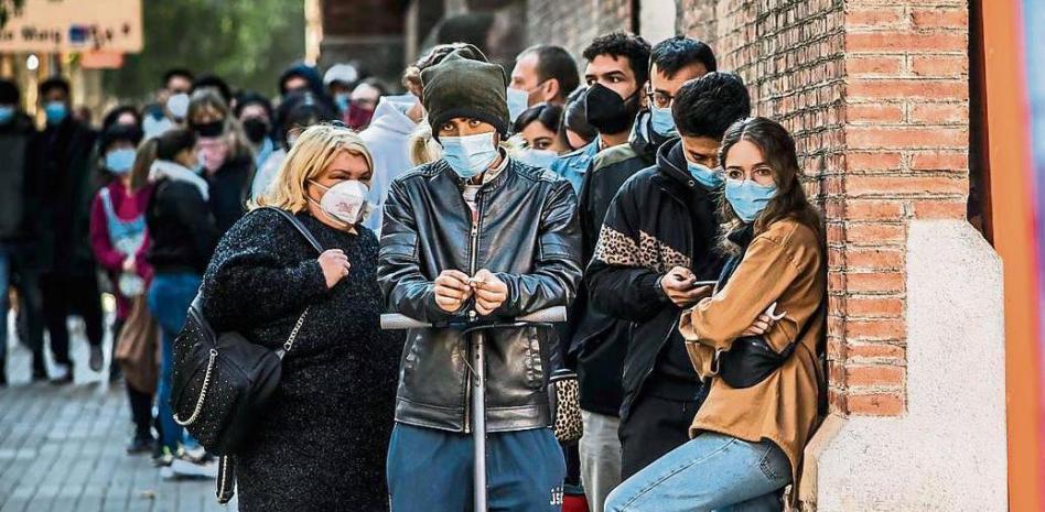 El 64% de los hospitalizados en Catalunya están inmunizados con pauta completa