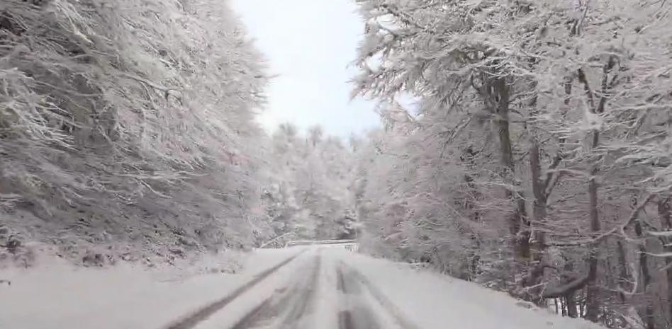 Las intensas nevadas dejan un paisaje ártico en la cordillera Cantábrica