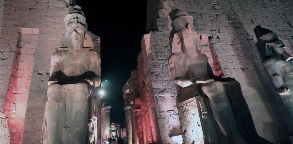 Luxor reabre su avenida de las Esfinges con un espectáculo fastuoso
