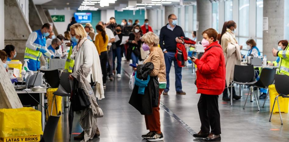 La covid llega al alza al mes de diciembre, cuando más riesgo hay de que se desboque