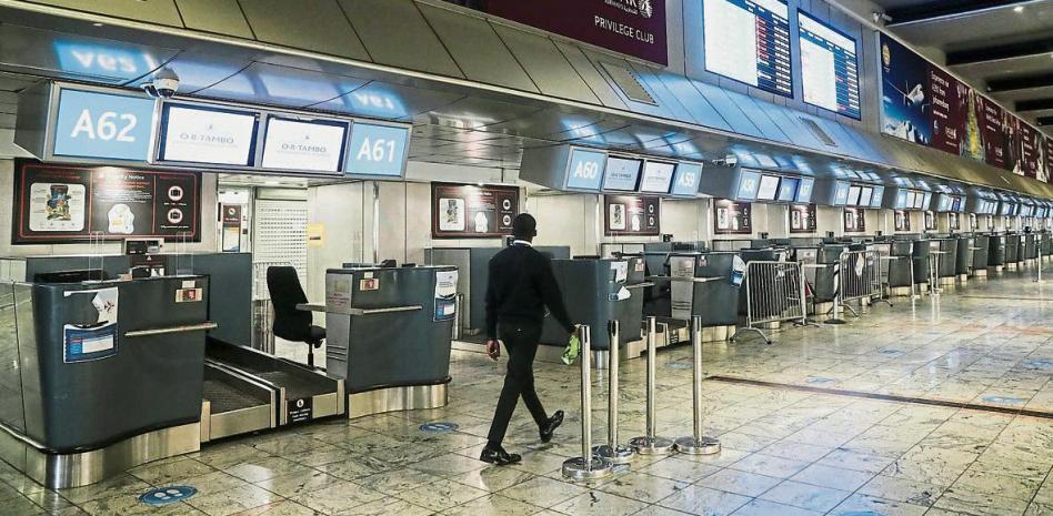 Madrid detecta el primer caso de ómicron en España y Catalunya analiza dos sospechosos