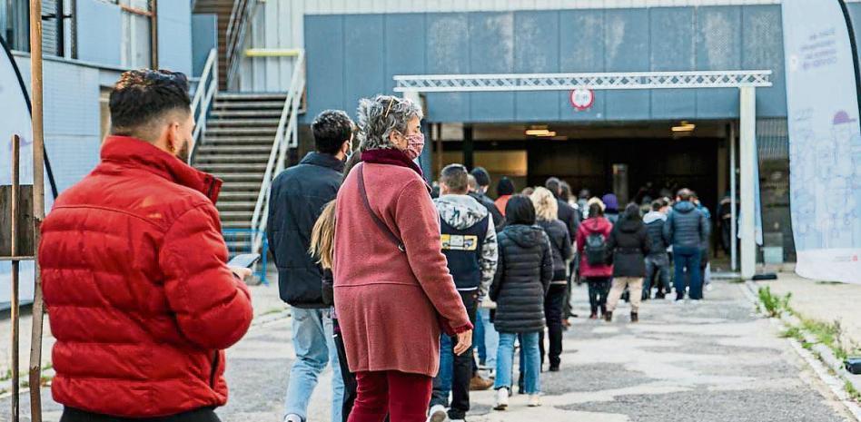 Catalunya pedirá el pase covid el viernes de nuevo tras el fiasco inicial