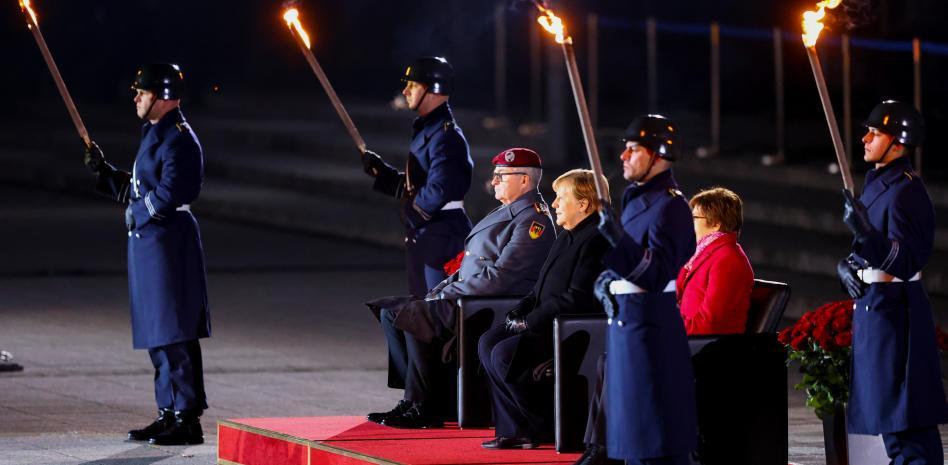 Despedida militar de Angela Merkel con canciones de su elección