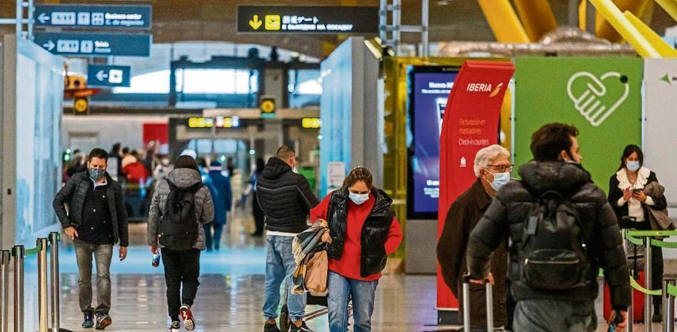 Las nuevas restricciones de vuelos llegan con un cúmulo de reclamaciones pendientes