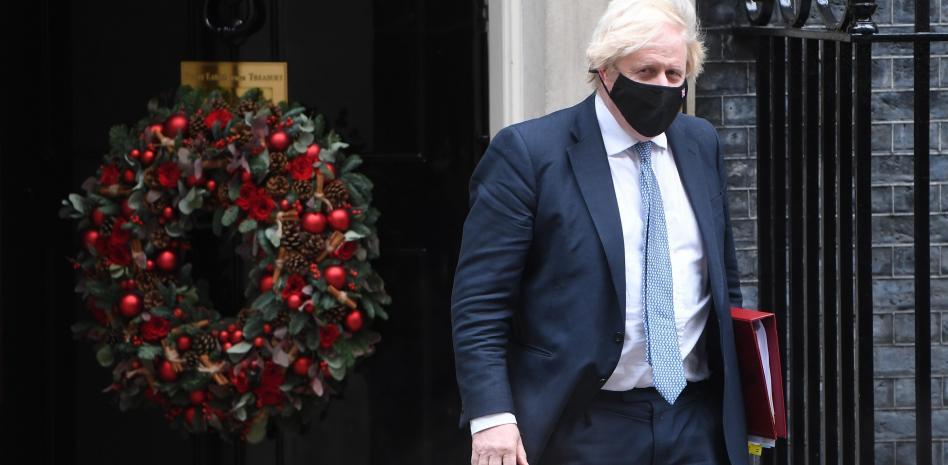 Johnson anuncia una investigación sobre la fiesta navideña en Downing Street