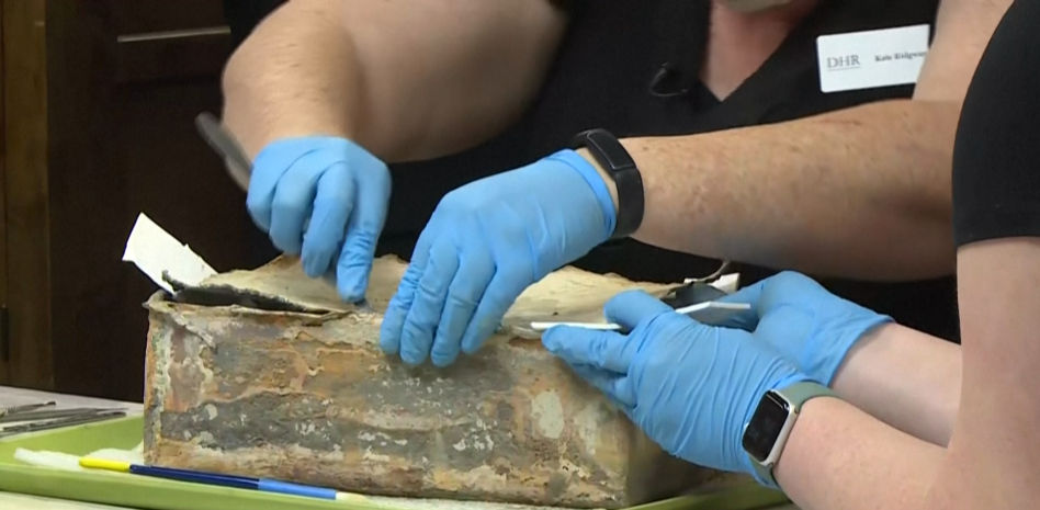 Descubren una cápsula del tiempo enterrada en 1887