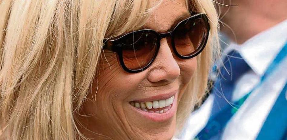 Brigitte Macron es víctima de‘fake news’ para dañar al marido