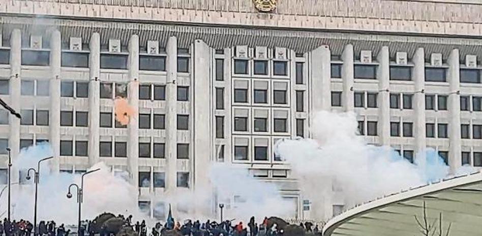 La alianza militar encabezada por Rusia envía tropas a Kazajistán