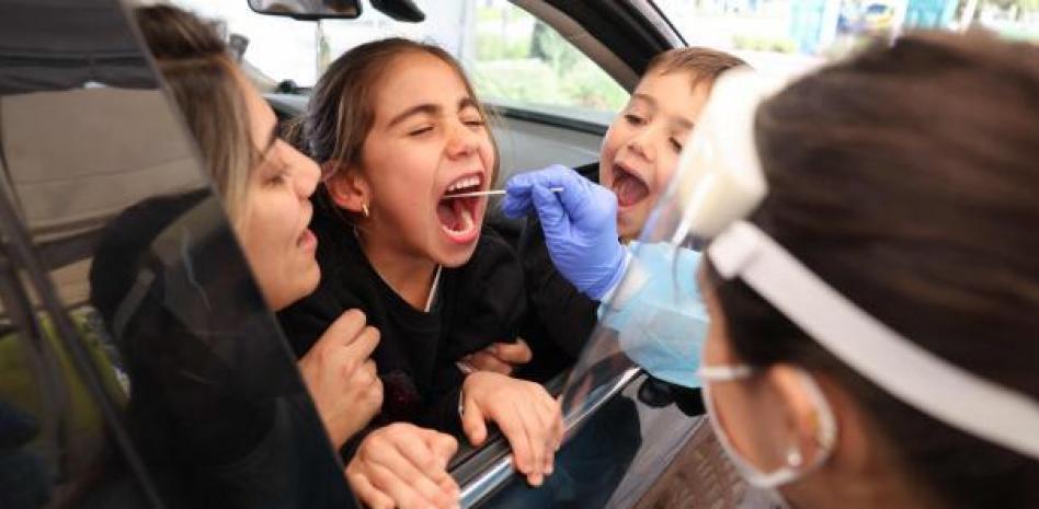 El precio de los test de antígenos no podrán superar los 2,94 euros desde este sábado