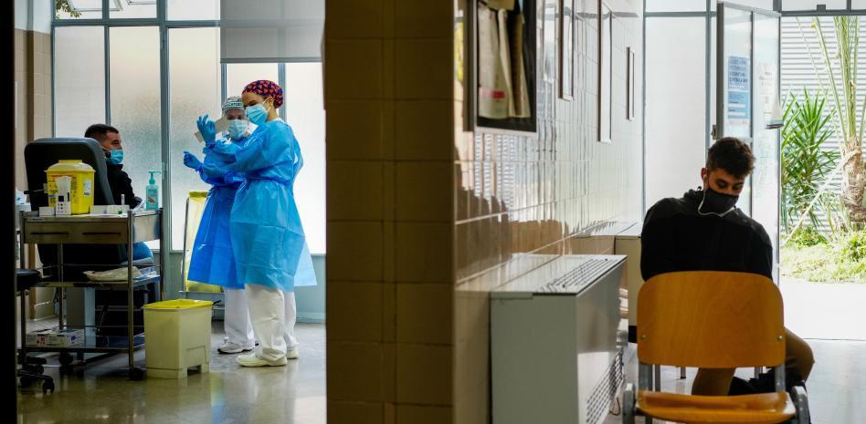 Sanidad aprueba la tercera dosis para los de entre 18 y 40 años