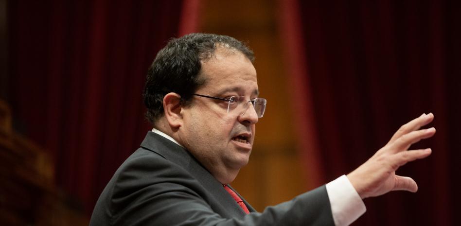 El conseller Elena: "Antes muero que tapar un caso de corrupción"