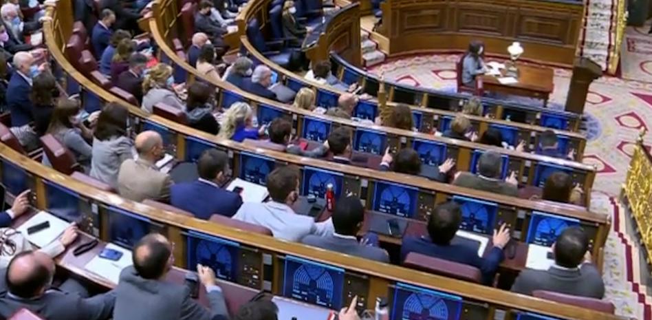 El Gobierno mantiene el pulso a ERC y PNV para salvar la reforma laboral