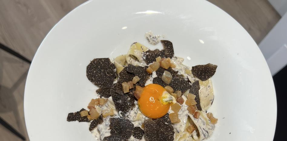 La receta de pappardelle al tartufo y yema trufada más exquisita de Miquel Antoja