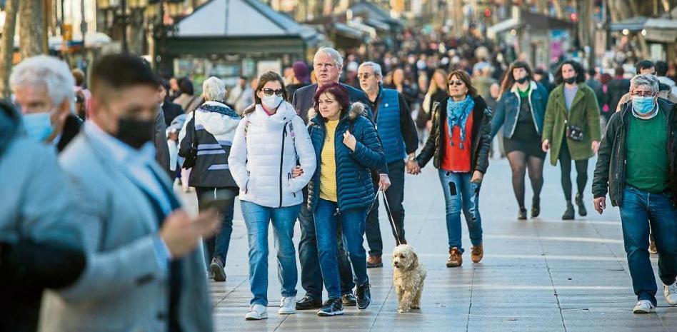 La covid se desploma en las escuelas pero los hospitales todavía no se vacían