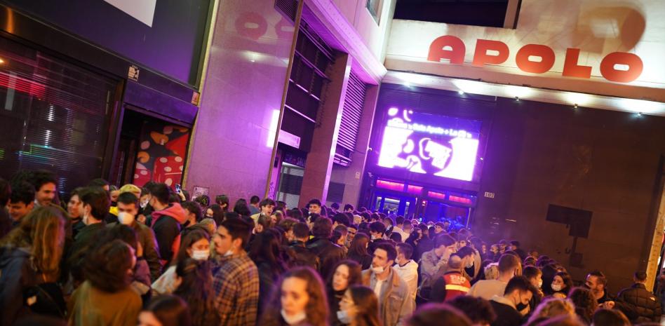 Catalunya reabre el ocio nocturno tras las restricciones por la covid