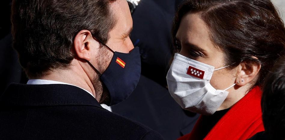 La crisis interna del PP se recrudece con acusaciones de guerra sucia contra Ayuso