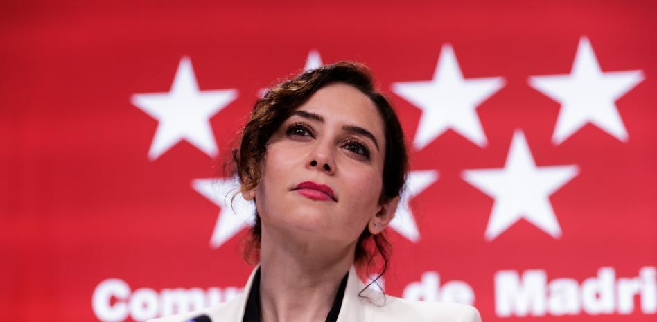 Ayuso acusa a Casado de montar un plan "cruel" contra ella acusándola de corrupción