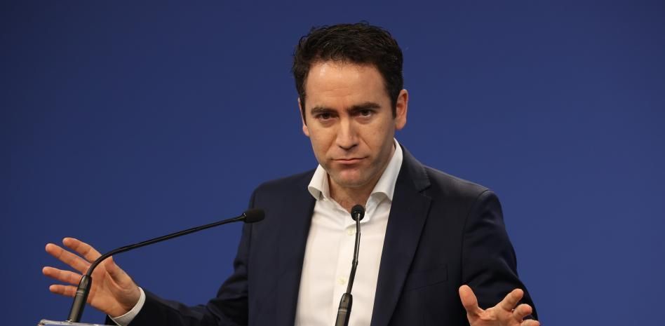 Génova expedienta a Ayuso por sus acusaciones contra Casado y deslealtad al partido