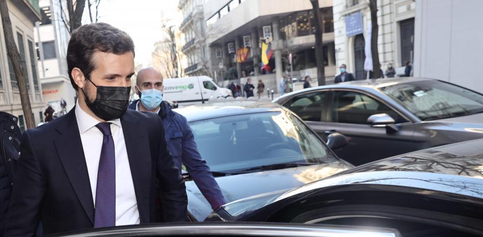 Casado pide a Ayuso que aclare si su hermano cobró una comisión: "No es ejemplar"