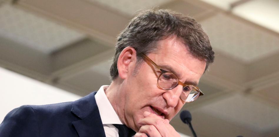 Feijóo urge a Casado a tomar la "última decisión" para zanjar la crisis del PP