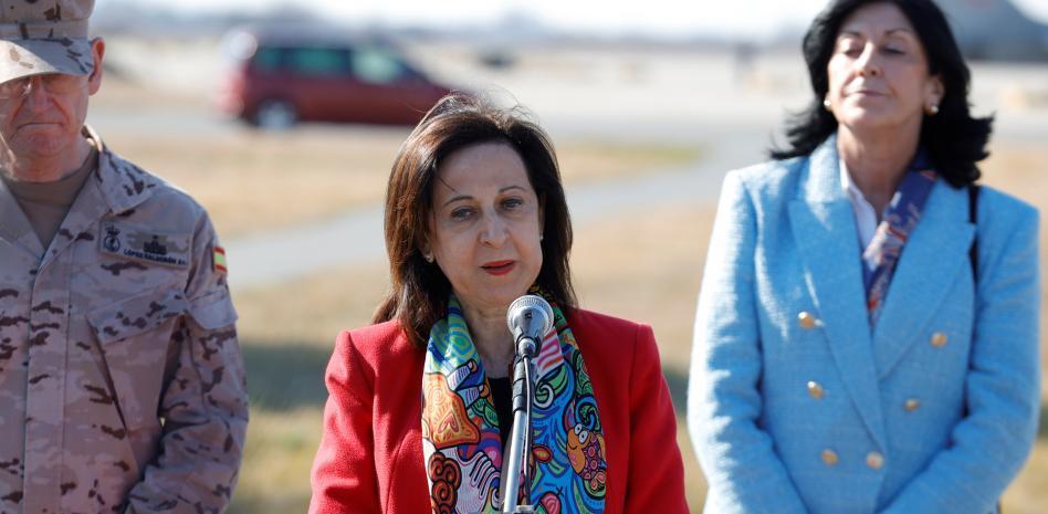 Robles reafirma el compromiso de España con la OTAN en mitad de una alerta por intrusión rusa