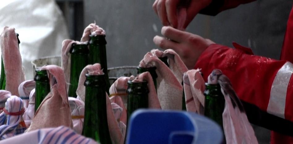Una cervecería ucraniana se une a la guerra fabricando cócteles molotov