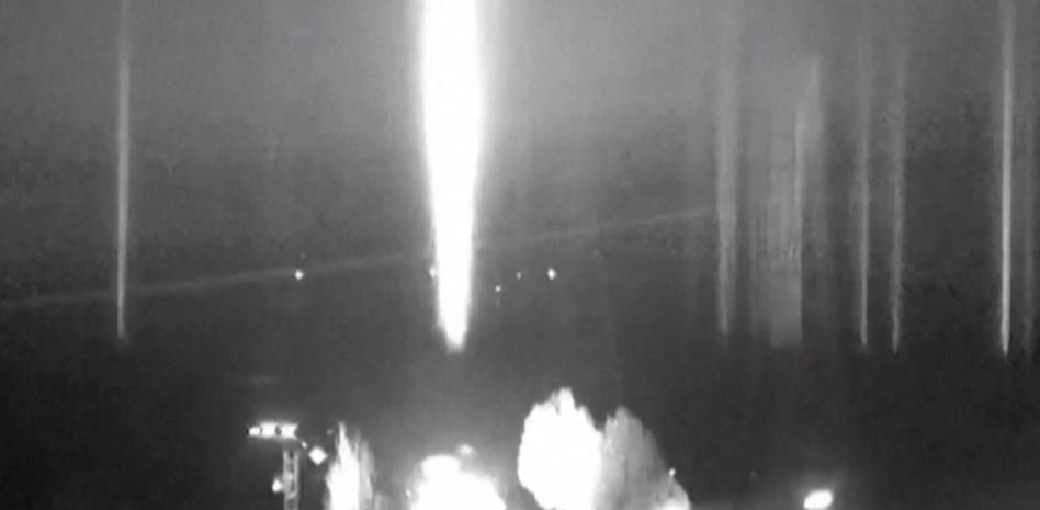 Rusia bombardea y ocupa Zaporiyia, la mayor central nuclear de Europa