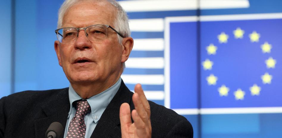 Borrell pide a los europeos bajar la calefacción en casa y consumir menos gas ruso