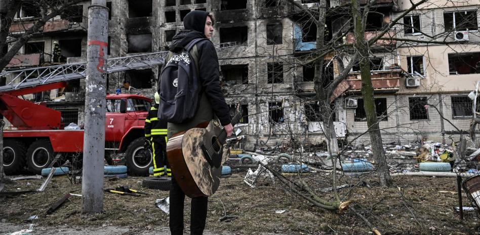 Ucrania busca establecer 10 corredores humanitarios ante el avance ruso hacia Kyiv