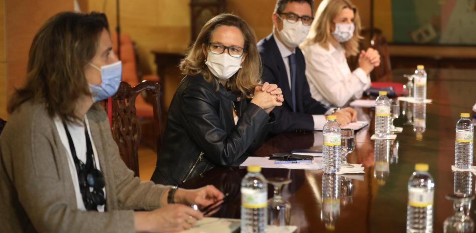 El Gobierno anuncia que va a bajar el precio de la gasolina, la luz y el gas de manera “inmediata”