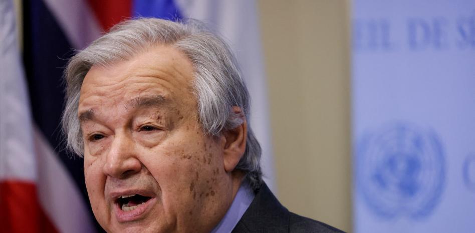 "Esta guerra absurda es imposible de ganar", dice el secretario de la ONU para que Rusia negocie