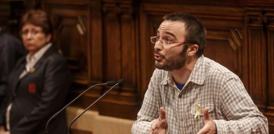 La CUP reprocha a Zelenski "tolerancia" con neonazis y Vox cuestiona la mención de Gernika