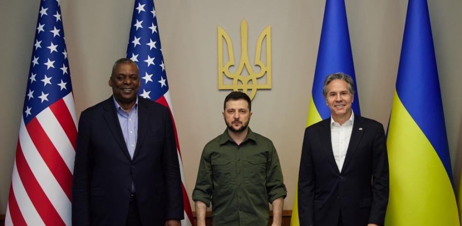 Estados Unidos se compromete a sostener a Ucrania hasta que Rusia sea derrotada