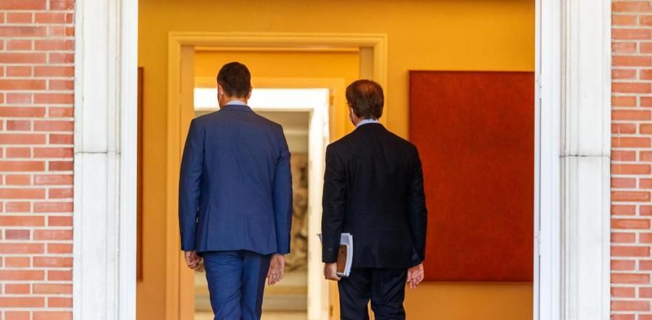 Feijóo ve una “casualidad política” que se conozca ahora el espionaje a Sánchez y a Robles