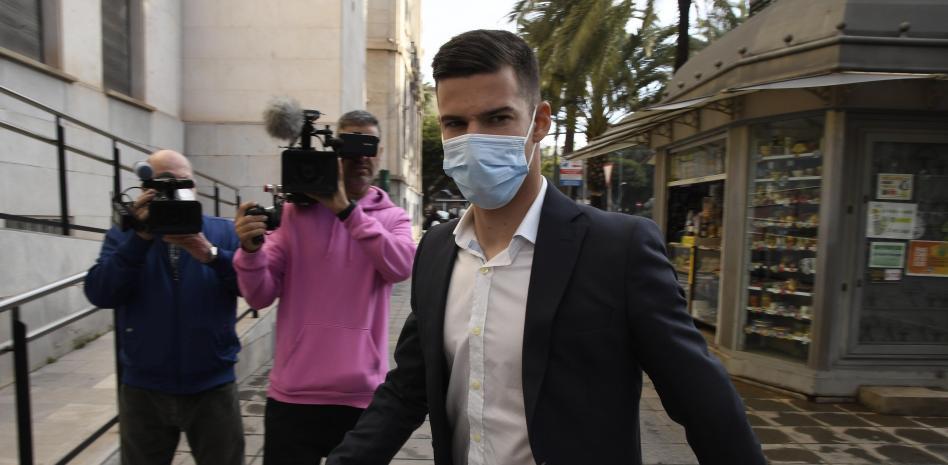 Santi Mina, condenado a cuatro años de cárcel por abuso sexual