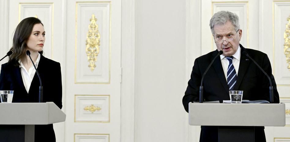 Los líderes de Finlandia apoyan unirse a la OTAN "sin demora"