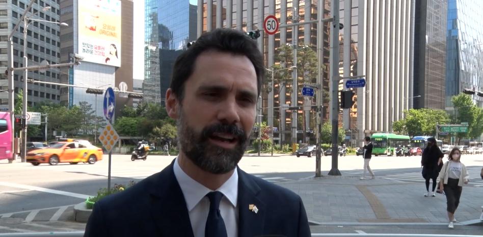 La coreana Iljin fabricará en Catalunya un componente clave de las baterías