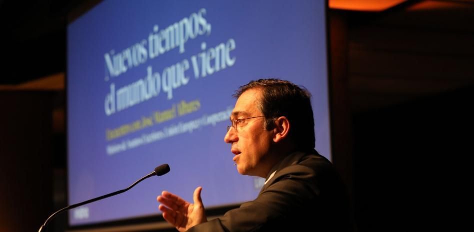 Albares prevé que la guerra durará muchos años y traerá una larga emergencia alimentaria