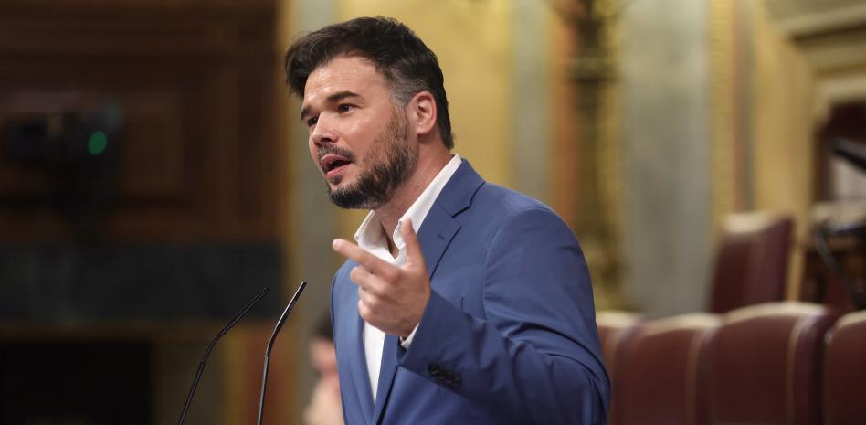 Rufián se disculpa tras llamar "tarado" a Puigdemont, presionado por Aragonès