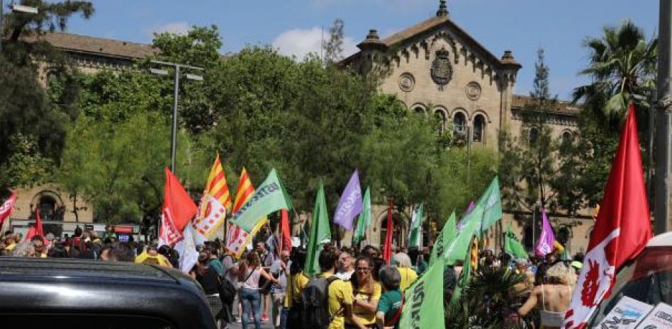 Los profesores avisan que su protesta seguirá el próximo curso si Educació no busca el acuerdo