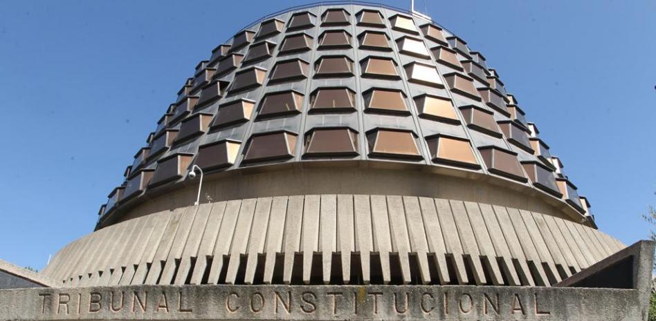 El Gobierno prepara una reforma legal para renovar el Constitucional