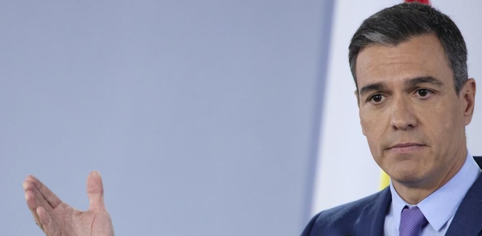 Sánchez avala a la gendarmería marroquí y responsabiliza a las mafias de la tragedia en el asalto a la valla de Melilla