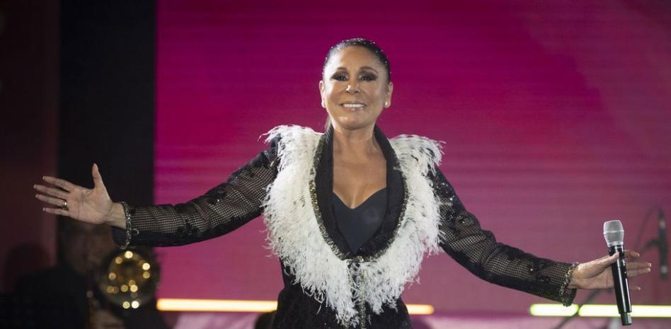 lsabel Pantoja, pletórica en su discurso en el Orgullo LGTBI: "Vuestro orgullo es mi orgullo"