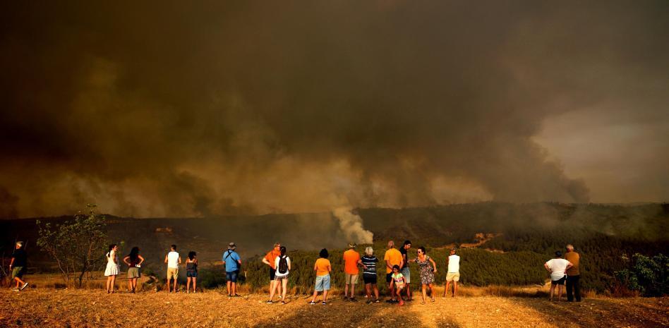Los Bombers estabilizan el incendio del Pont de Vilomara