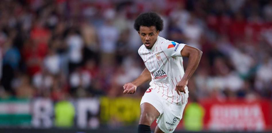 La última entrevista que hizo Jules Koundé, el jugador pretendido por el Barcelona, con el Sevilla hace 3 meses