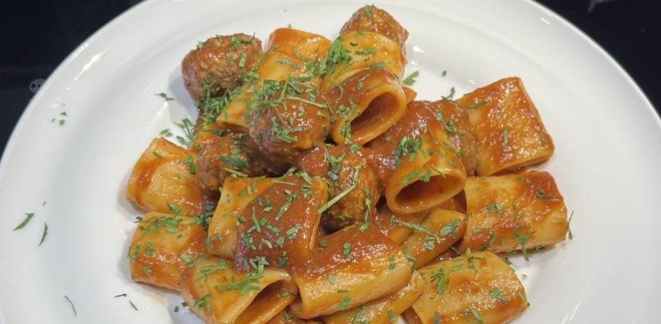 La receta más gustosa de pasta con albóndigas maduradas de Miquel Antoja
