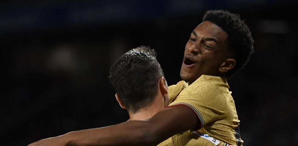 Barça: La revolución llega sin brazalete